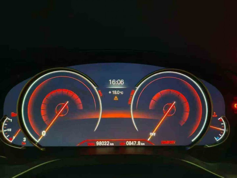 重庆19年宝马X37