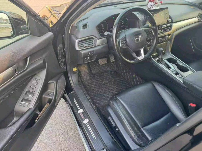 保定21年本田雅閣8