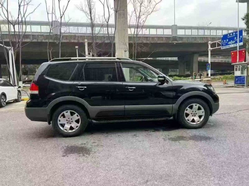 張家界13年起亞霸銳4