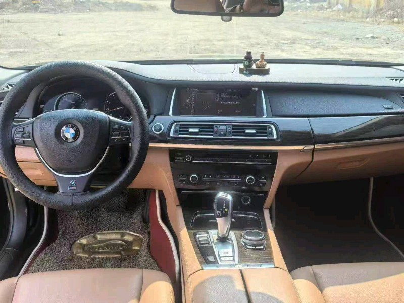 保定14年寶馬7系8