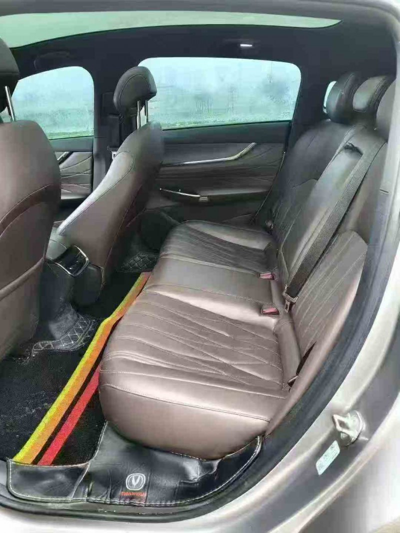 绍兴25年长安汽车启源6