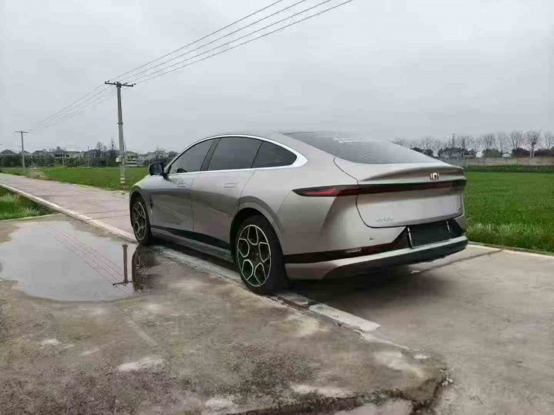 绍兴25年长安汽车启源7