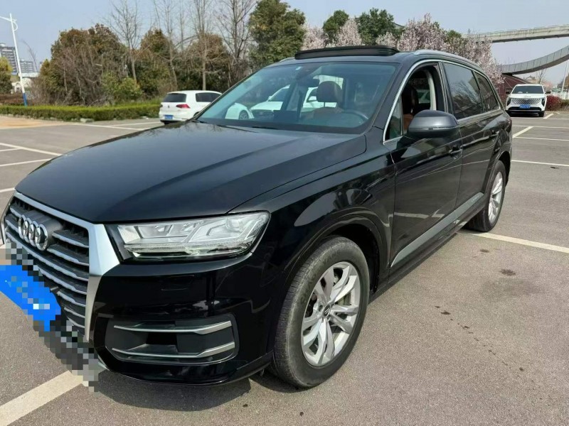 济宁18年奥迪Q72