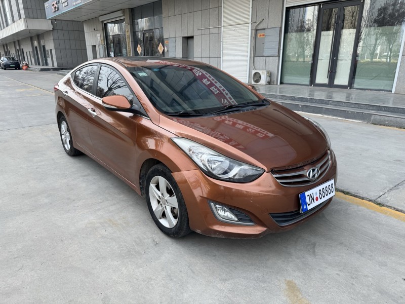 濟寧13年現代朗動2