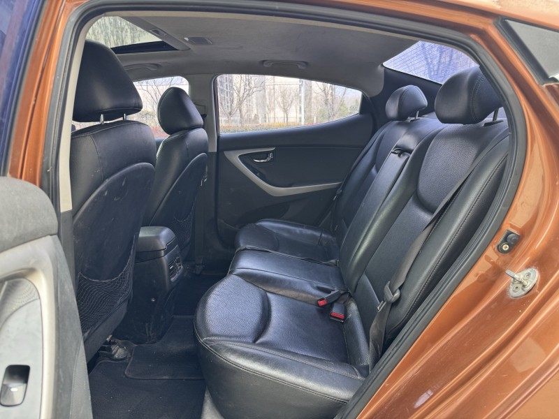 濟寧13年現代朗動6