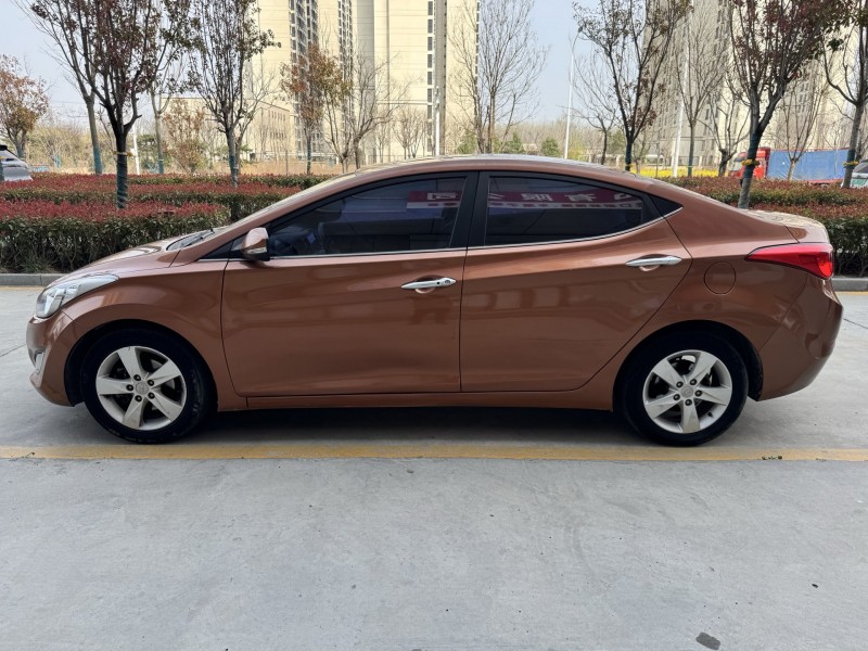 濟寧13年現代朗動7