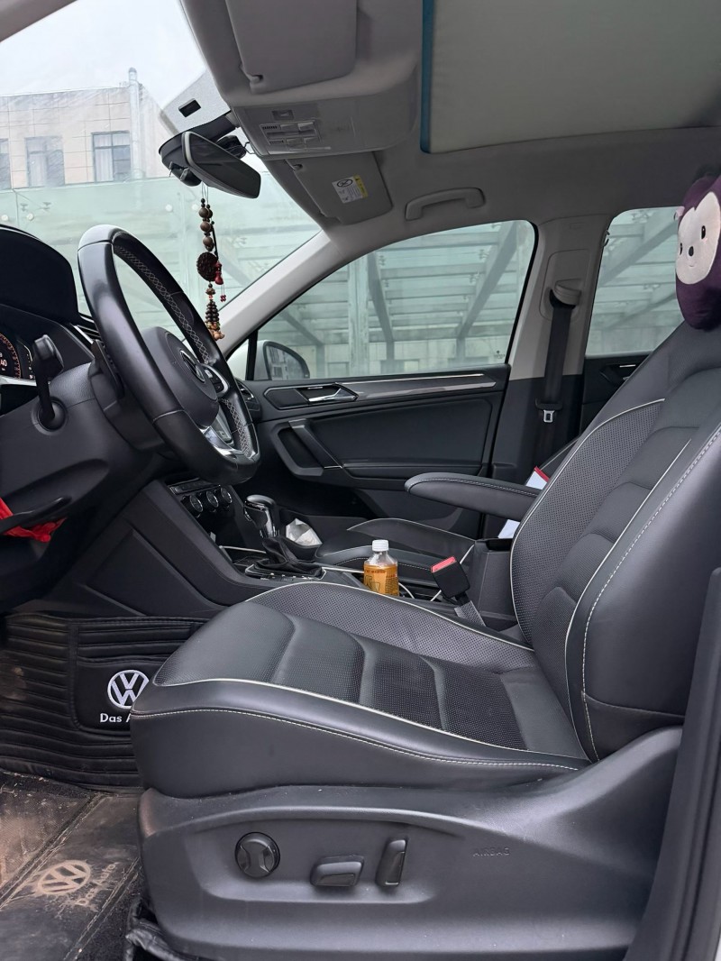 南昌21年大众途观5