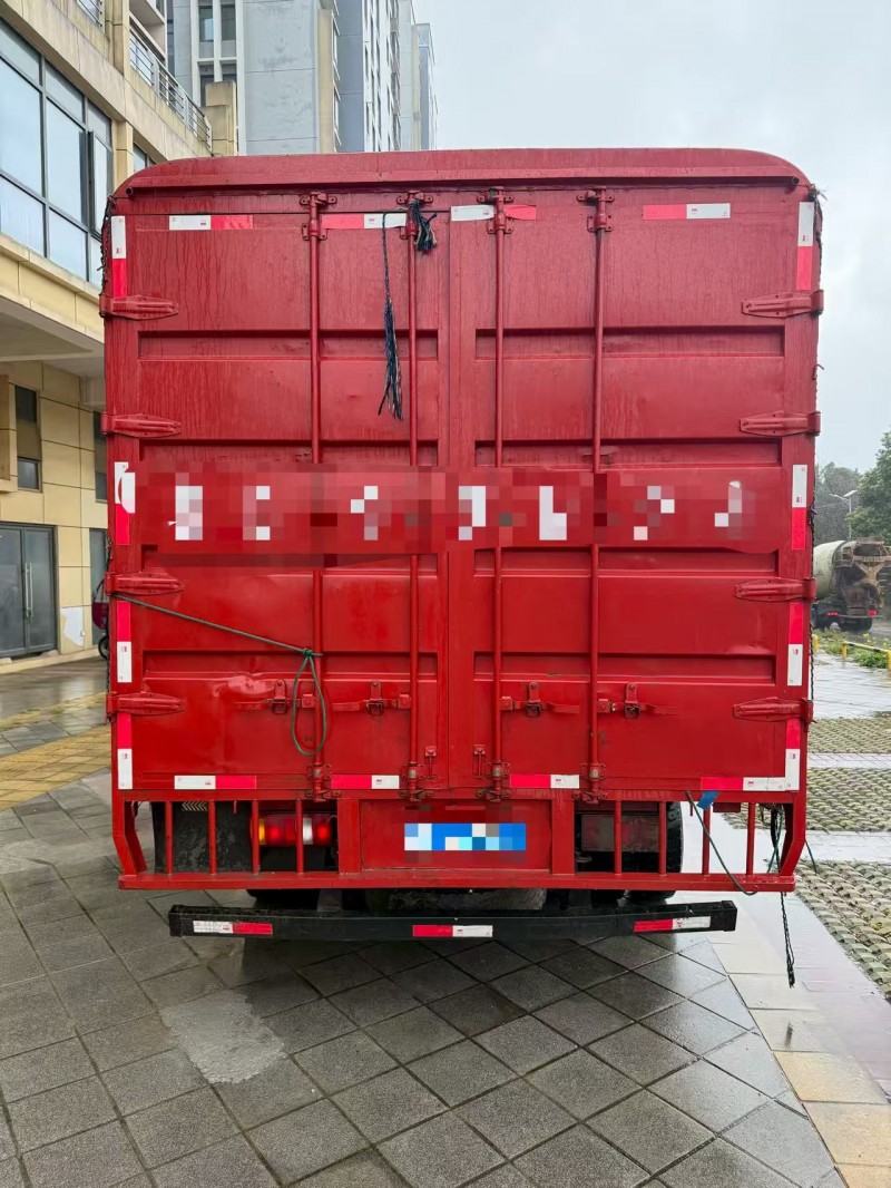 南昌20年卡车系列重汽豪沃9