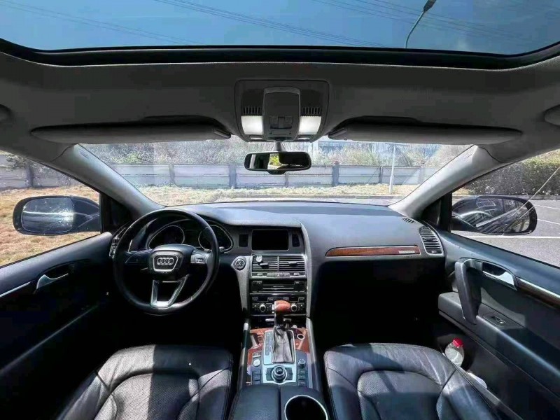 广州12年奥迪Q74