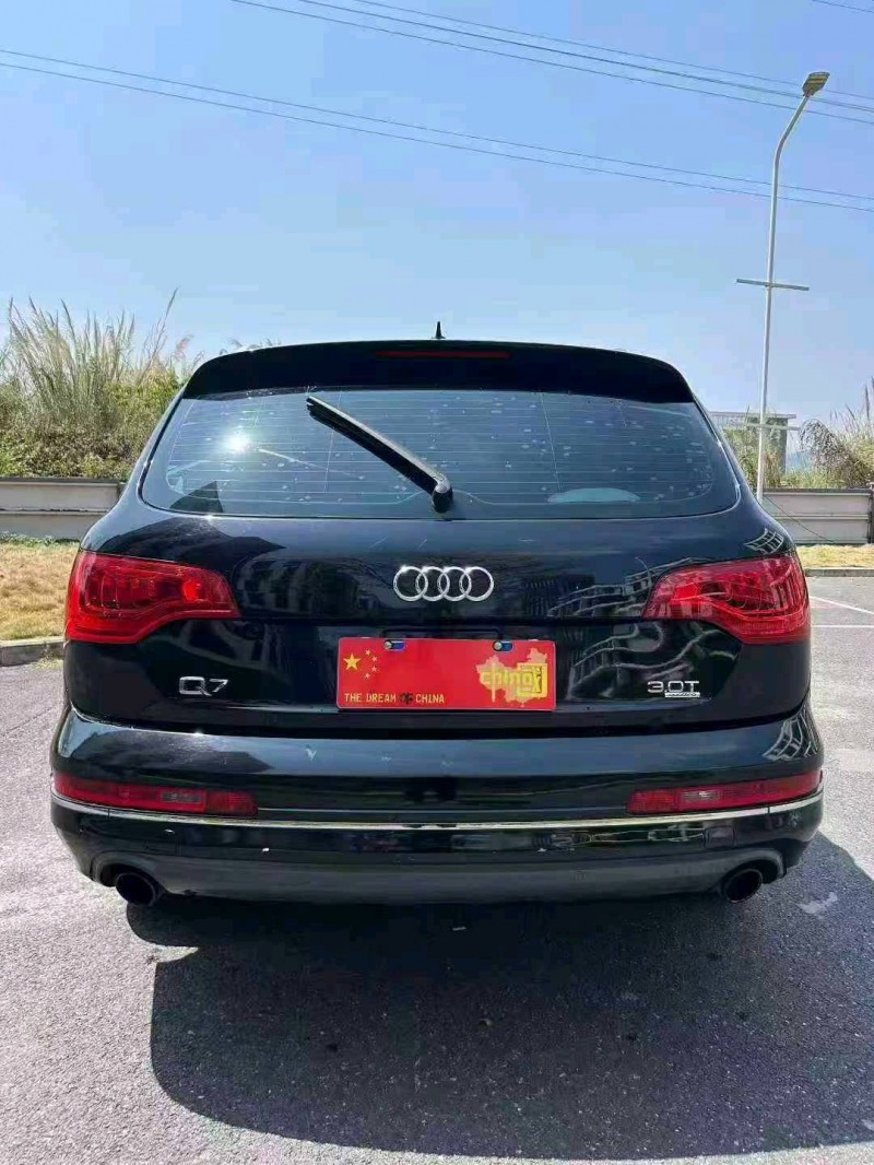 广州12年奥迪Q77