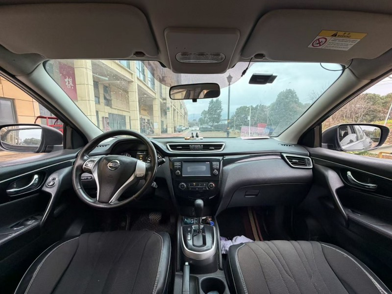 南昌19年日产逍客4