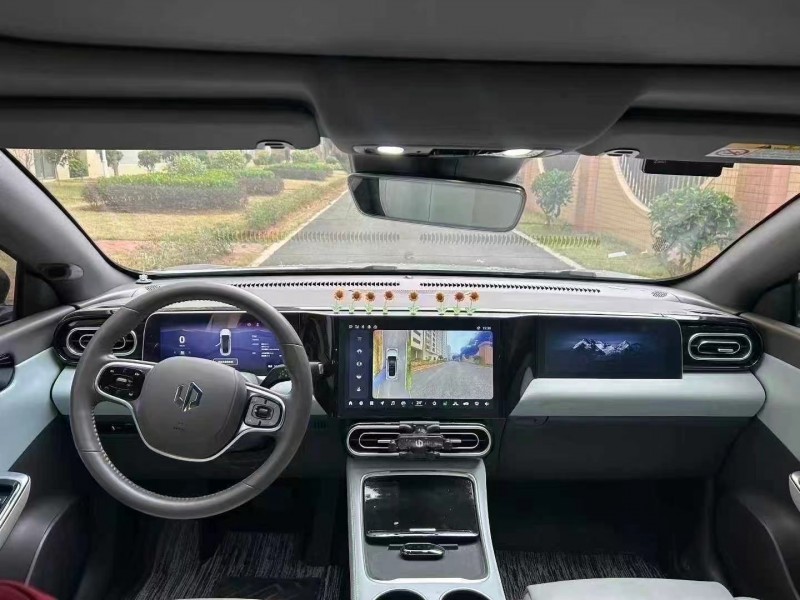 東莞23年零跑汽車C014