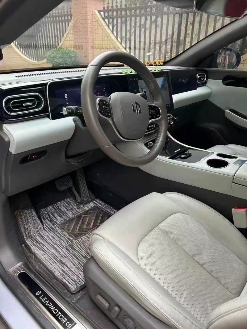 東莞23年零跑汽車C016