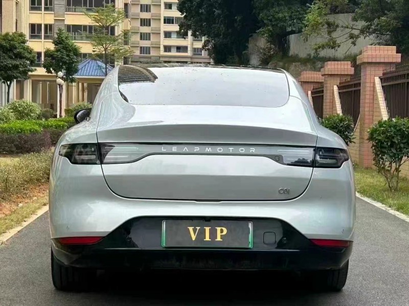 東莞23年零跑汽車C017