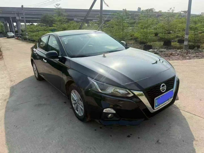 珠海21年日产天籁2