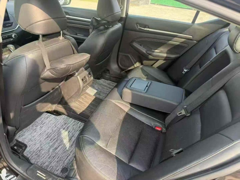 珠海21年日产天籁3