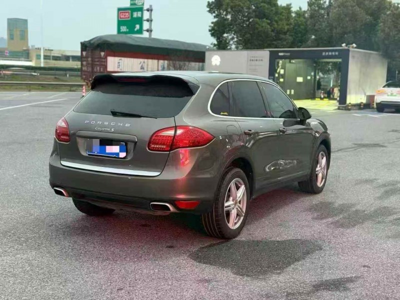 蚌埠13年保时捷卡宴7