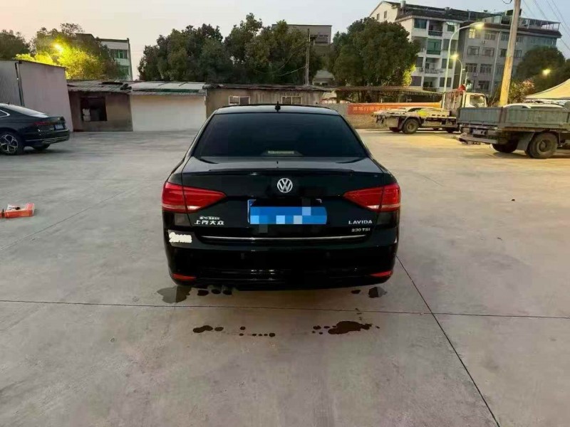 安庆17年大众朗逸8