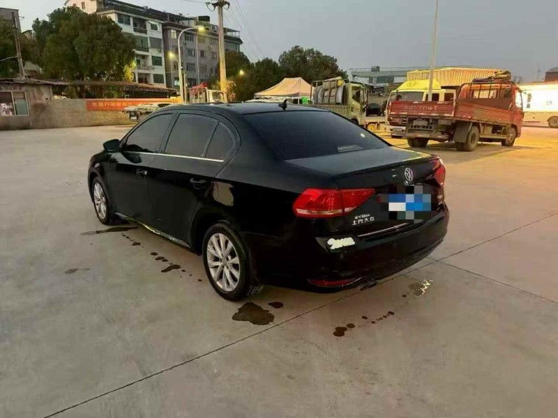 安庆17年大众朗逸9