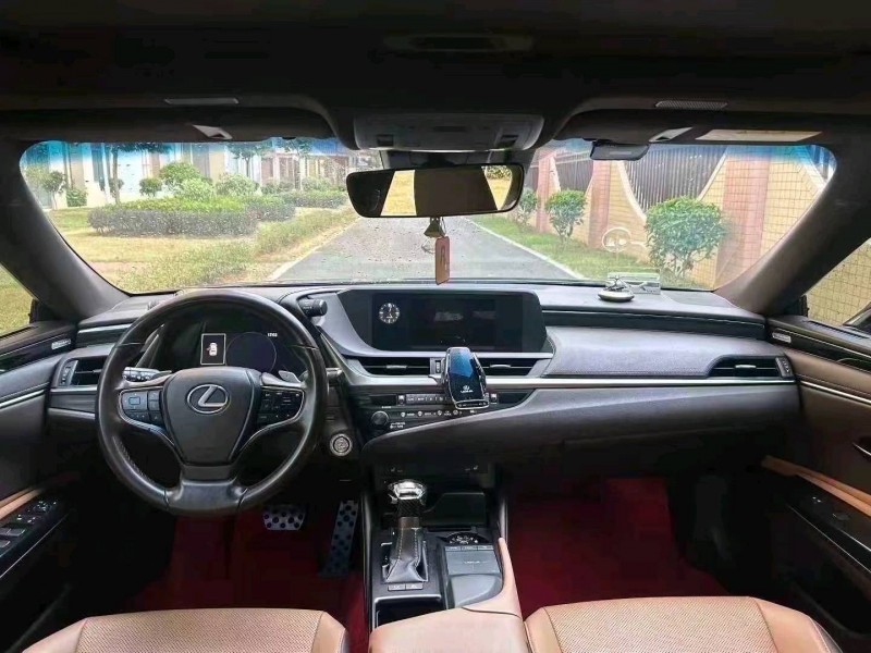 东莞23年雷克萨斯ES2