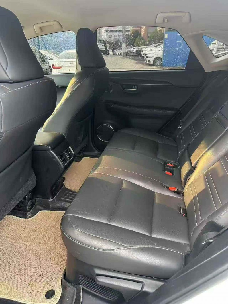 钦州18年雷克萨斯NX5