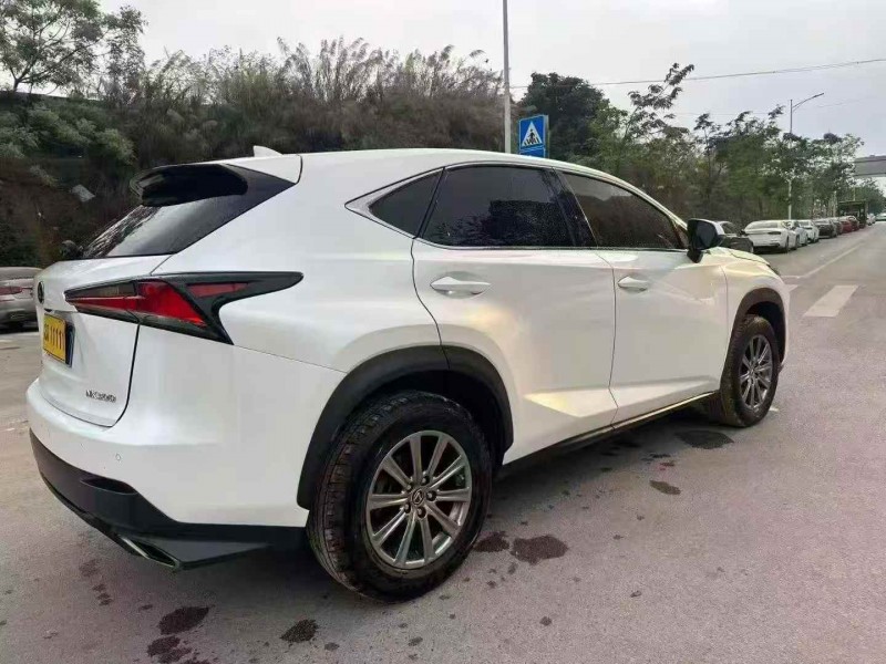 钦州18年雷克萨斯NX9