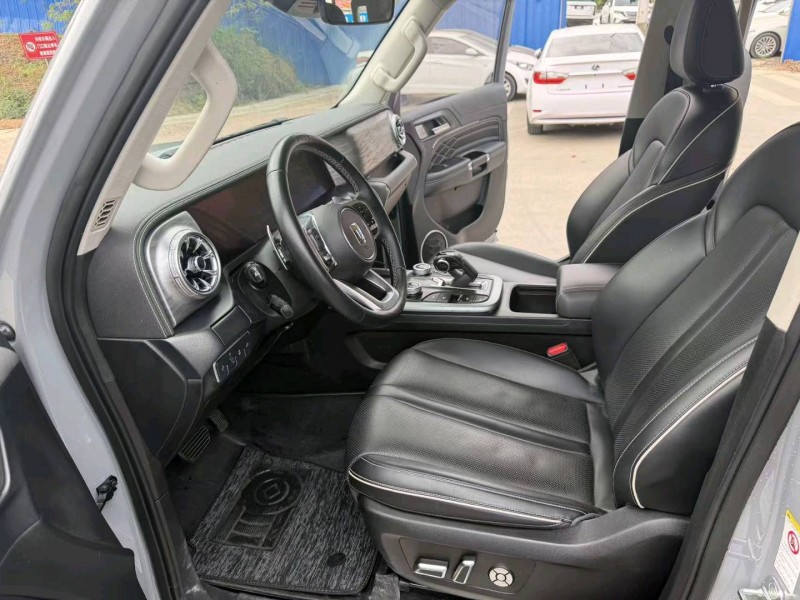 南宁22年长城汽车坦克3