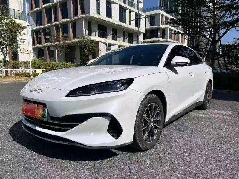 广州24年比亚迪海豹3