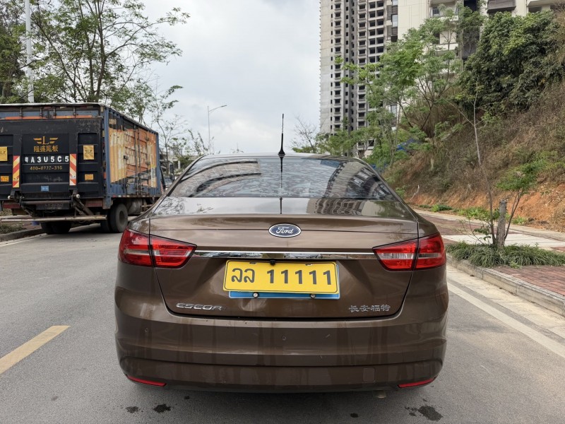 南宁16年福特福睿斯5