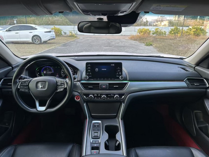 南宁21年本田雅阁6