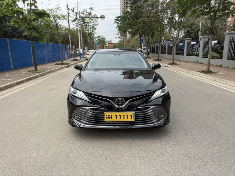 南宁19年丰田凯美瑞1