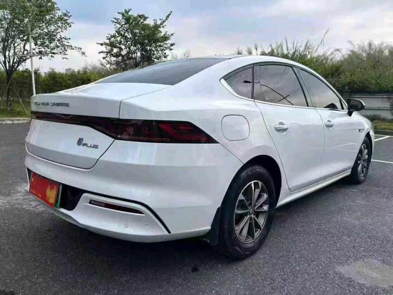 廣州24年比亞迪秦8