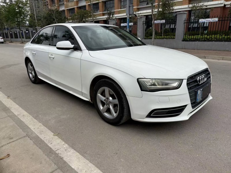 南寧14年奧迪A4L2