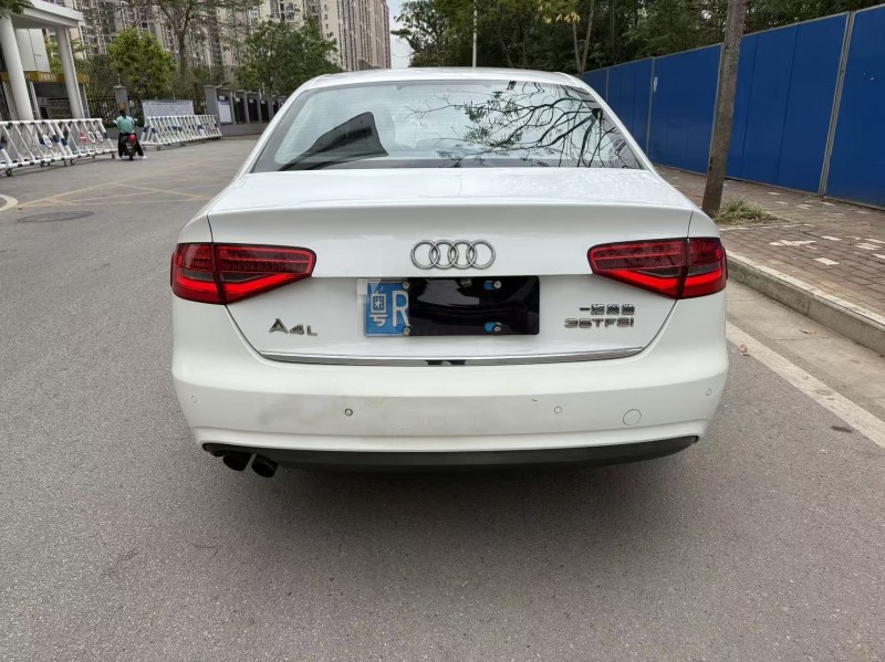 南寧14年奧迪A4L5