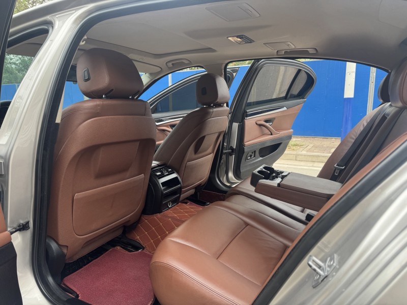 南寧16年寶馬5系8