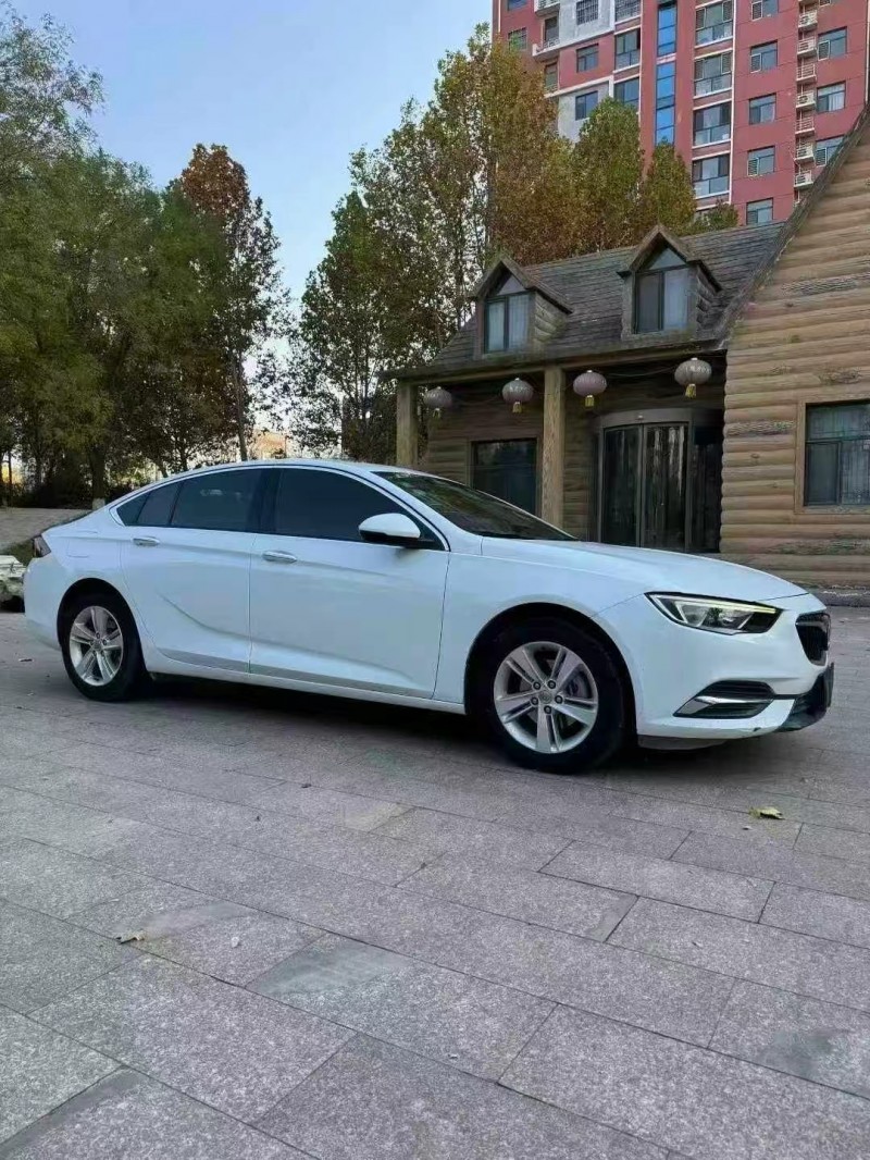 邢台19年别克君威3