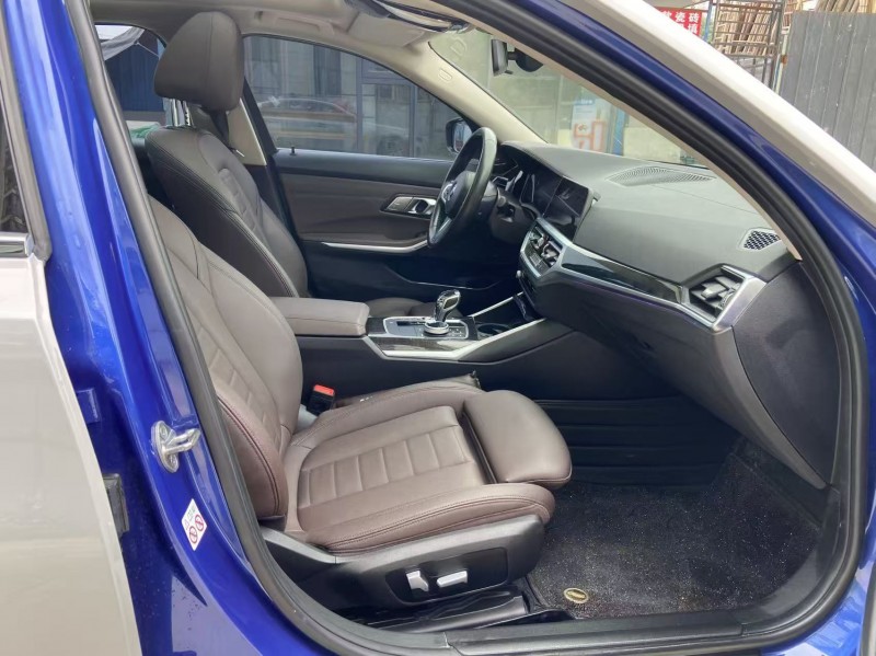 南宁19年丰田凯美瑞2