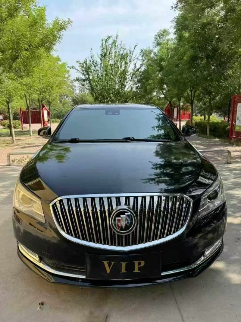 邢台15年别克君越1