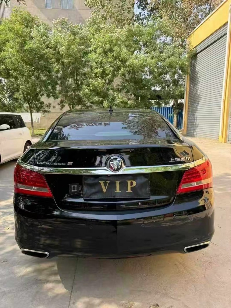 邢台15年别克君越9