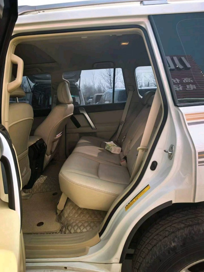 鹤壁16年丰田普拉多3