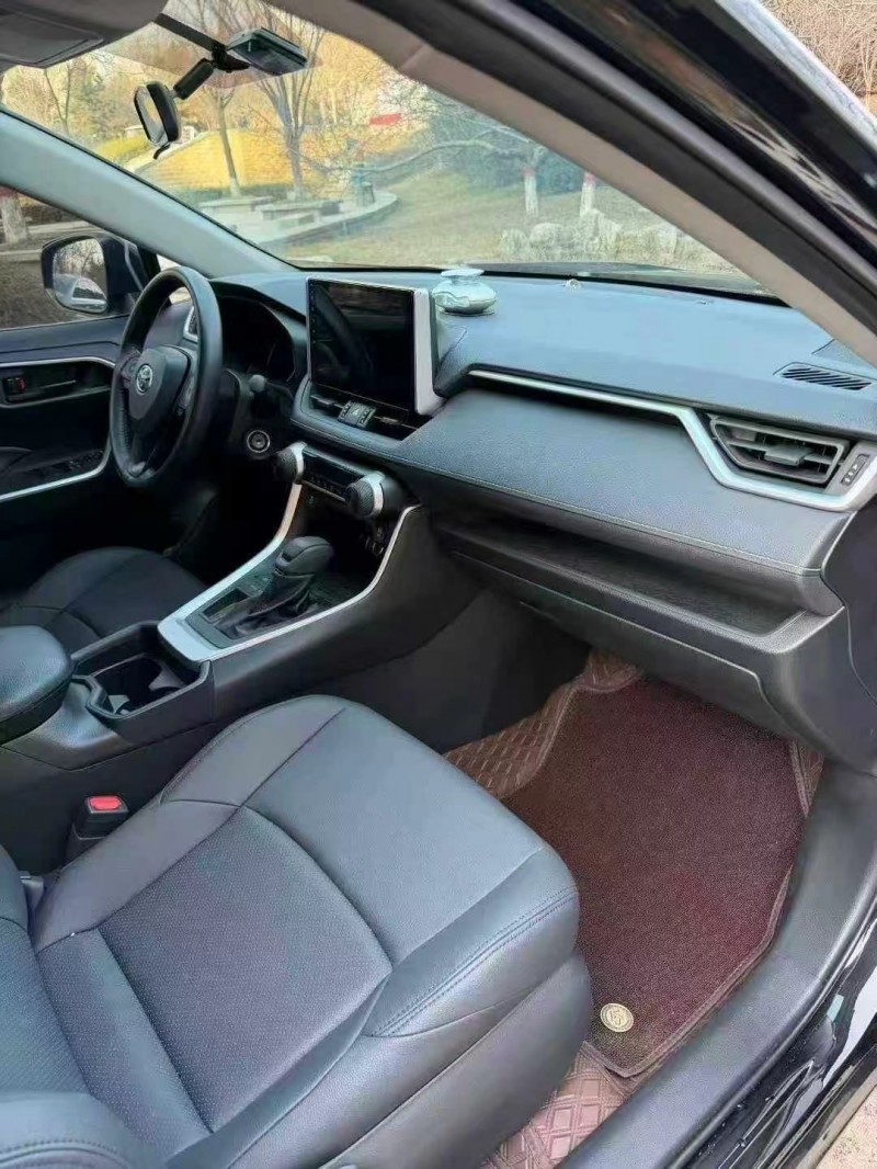 邢台22年丰田威兰达6