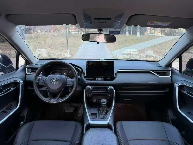 邢台22年丰田威兰达8