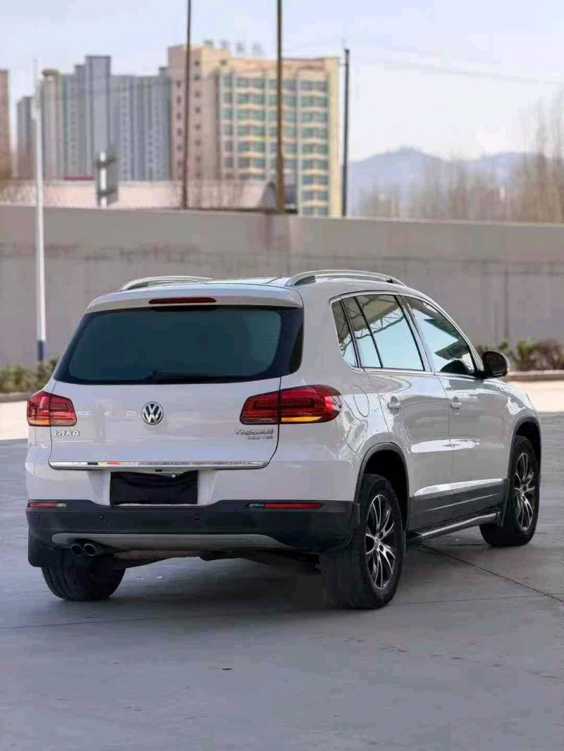 临夏17年大众途观5