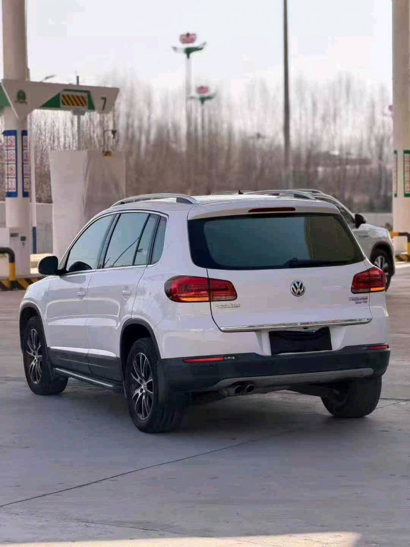 临夏17年大众途观6