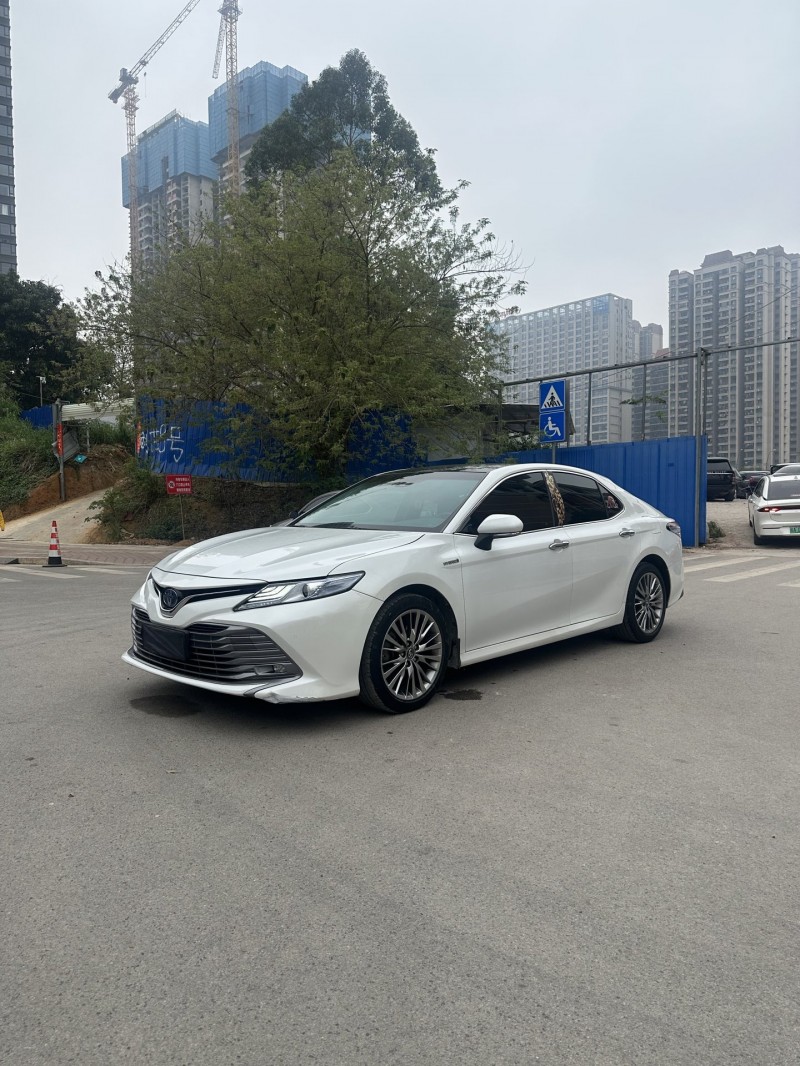 南宁19年丰田凯美瑞2