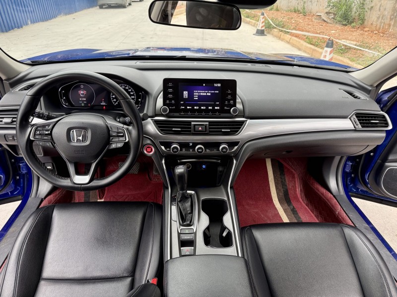 南宁19年本田雅阁7