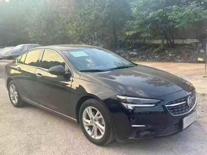 東營22年別克君威2