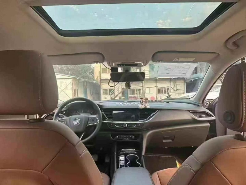 東營22年別克君威4