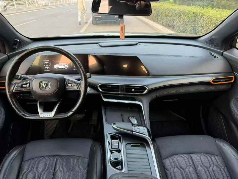 濟寧21年長安汽車UNI5