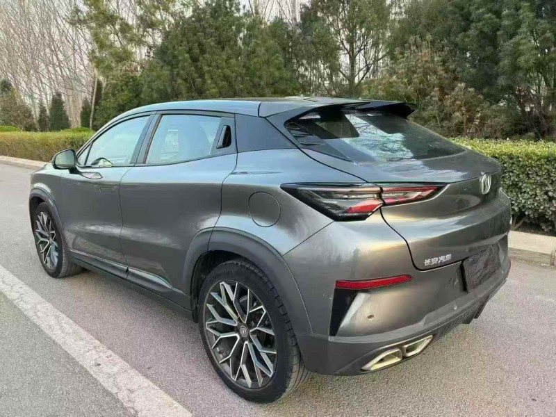 濟寧21年長安汽車UNI8